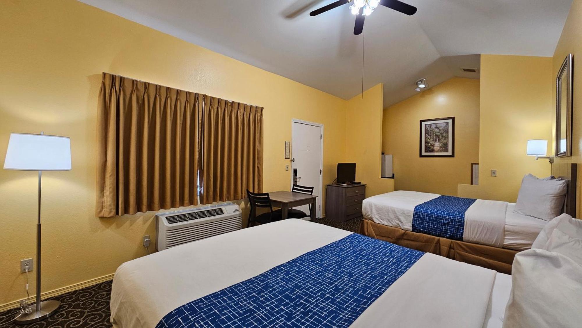 Travelodge By Wyndham Wenatchee Exterior photo